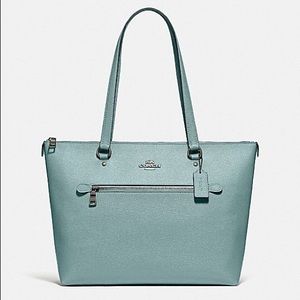 Coach Leather bag Make an offer!!!